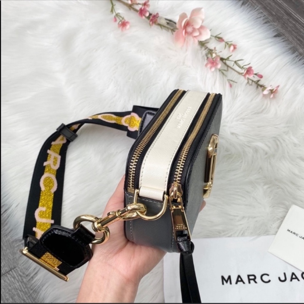 📸🌟 SOLD - MARC JACOBS Snapshot Camera Bag 🌟📸 - Picture 6 of 15